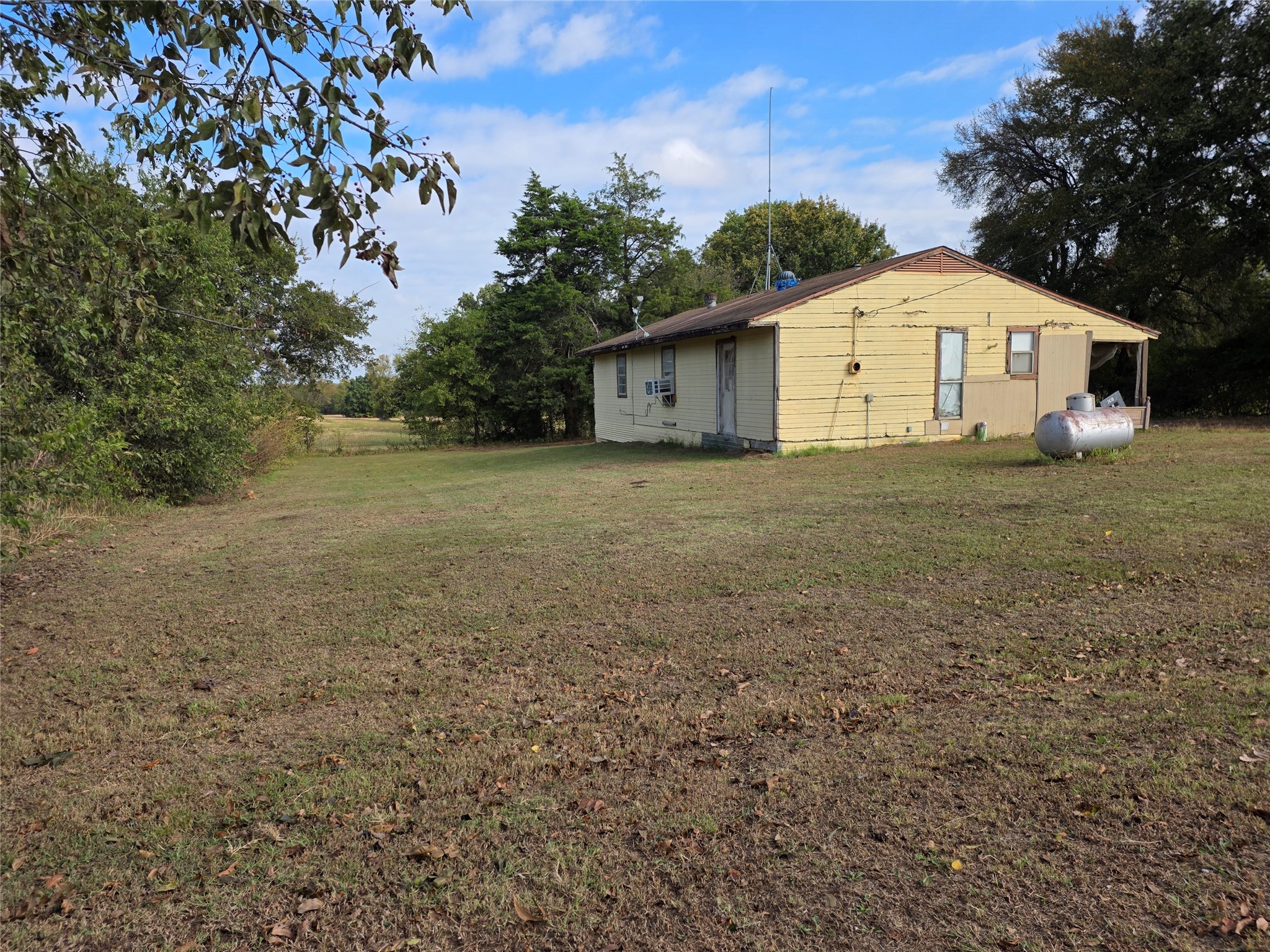 3830 County Road 4040 Whitewright TX 75491