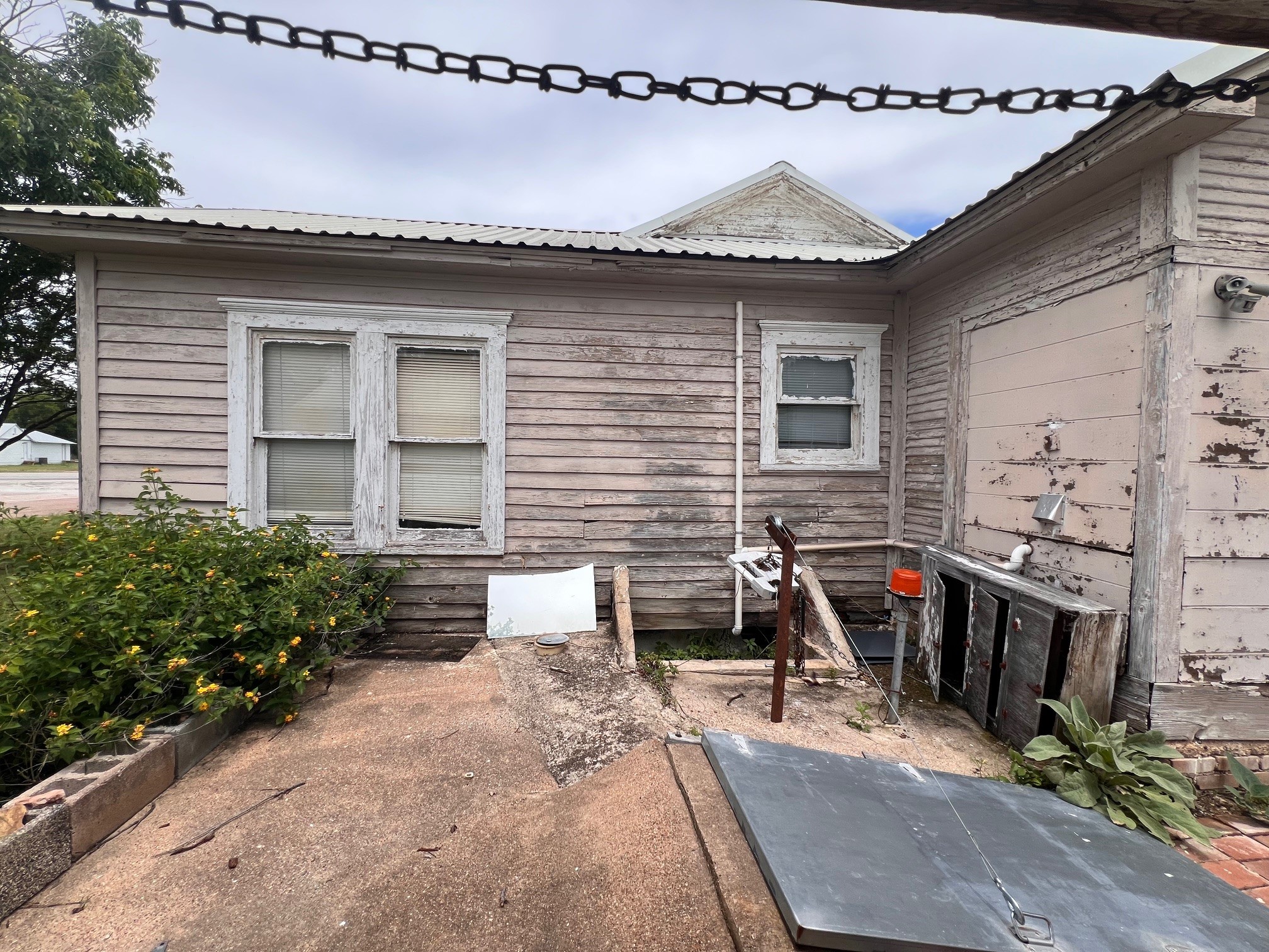 101 E Commerce Street Gustine TX 76455
