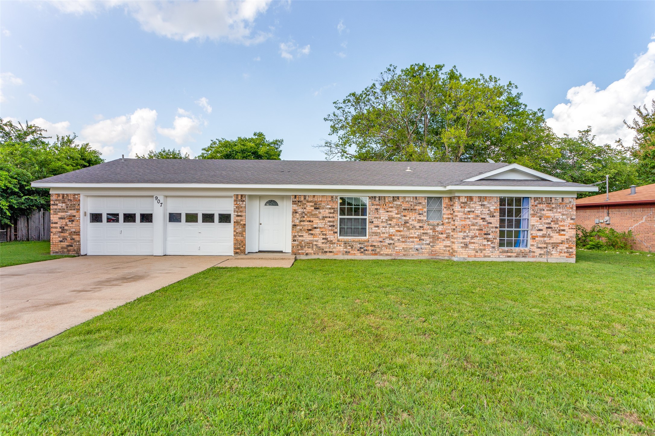 907 Childers Avenue Benbrook TX 76126