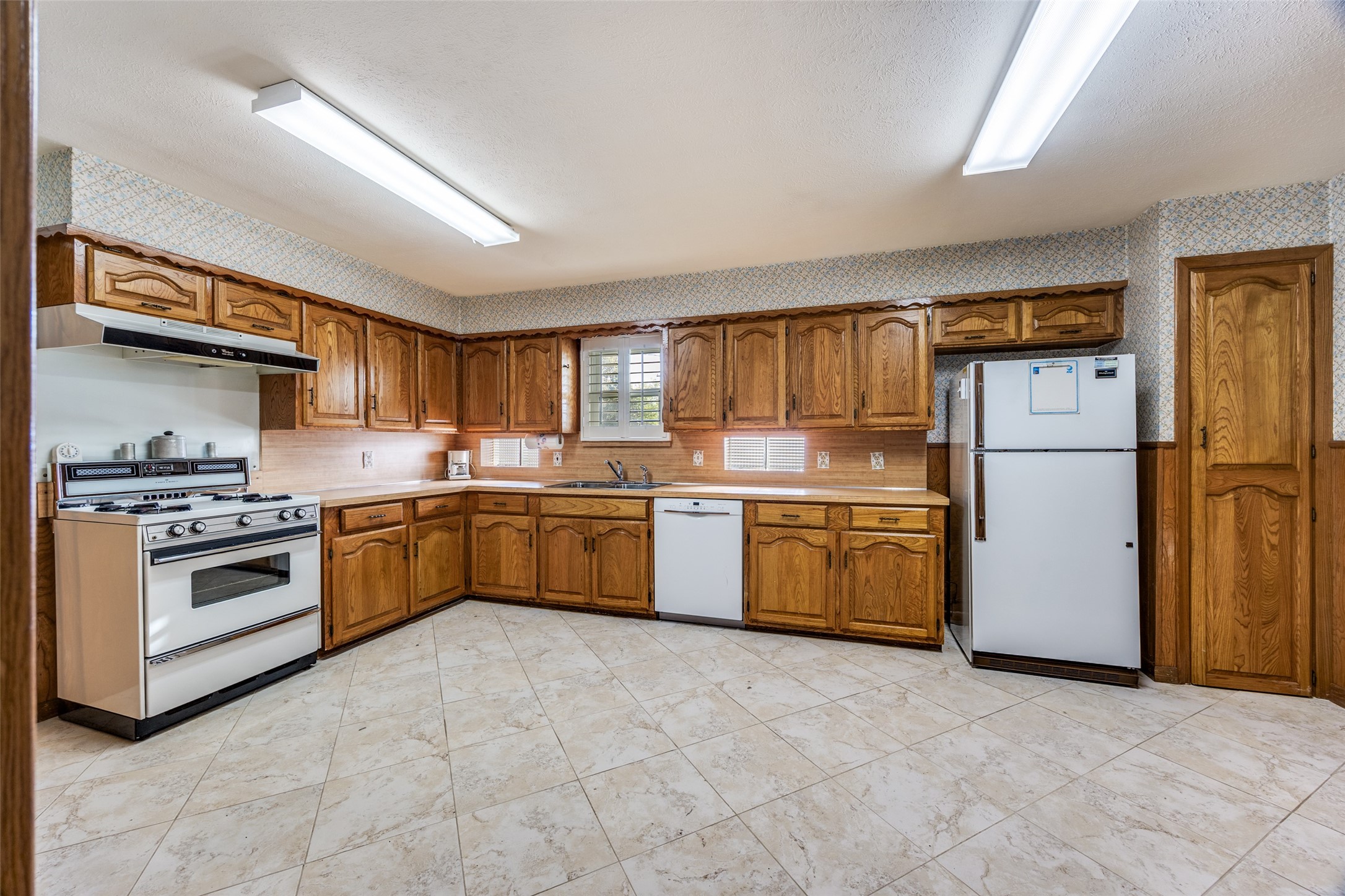 3019 Sharpview Lane Dallas TX 75228