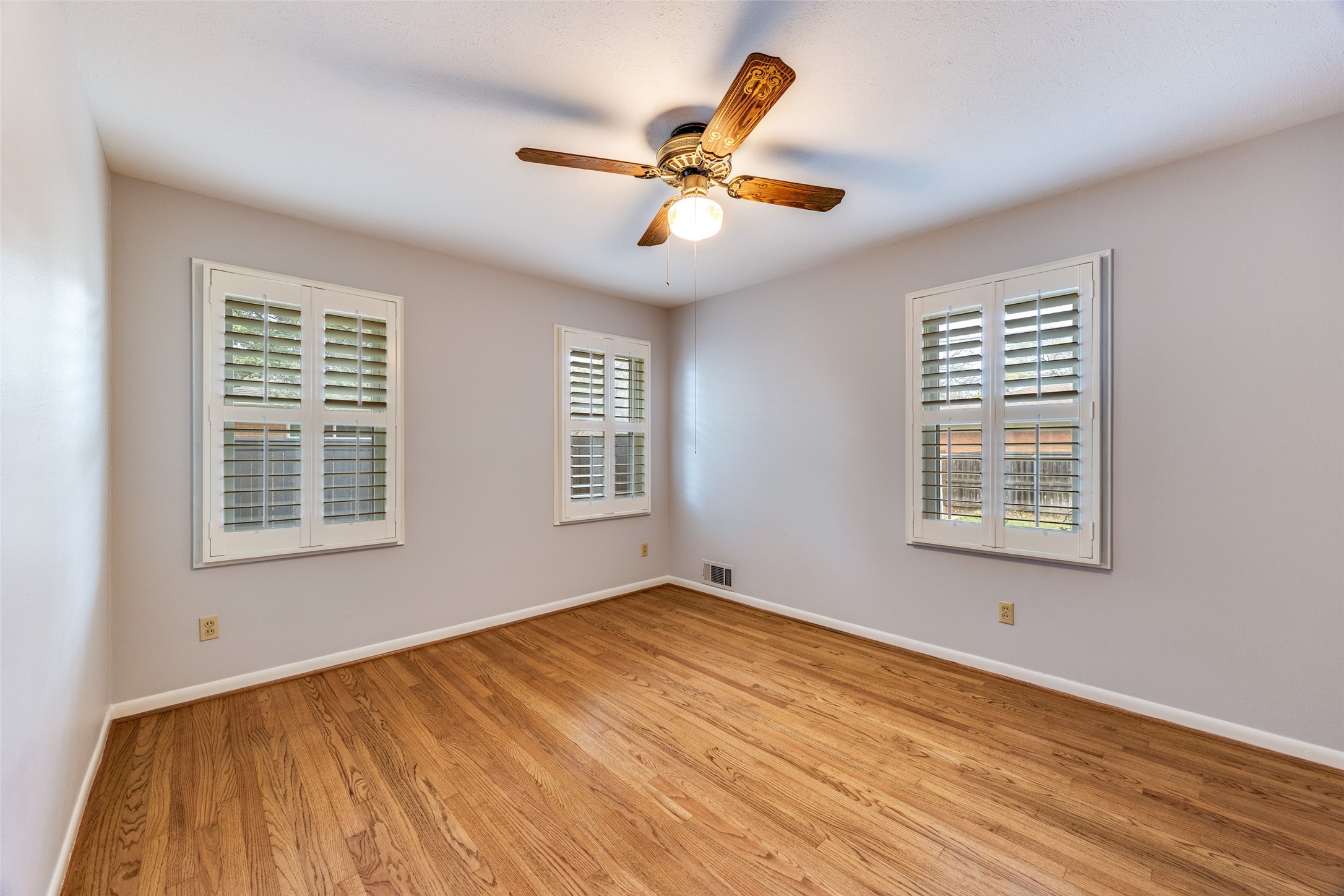 3019 Sharpview Lane Dallas TX 75228