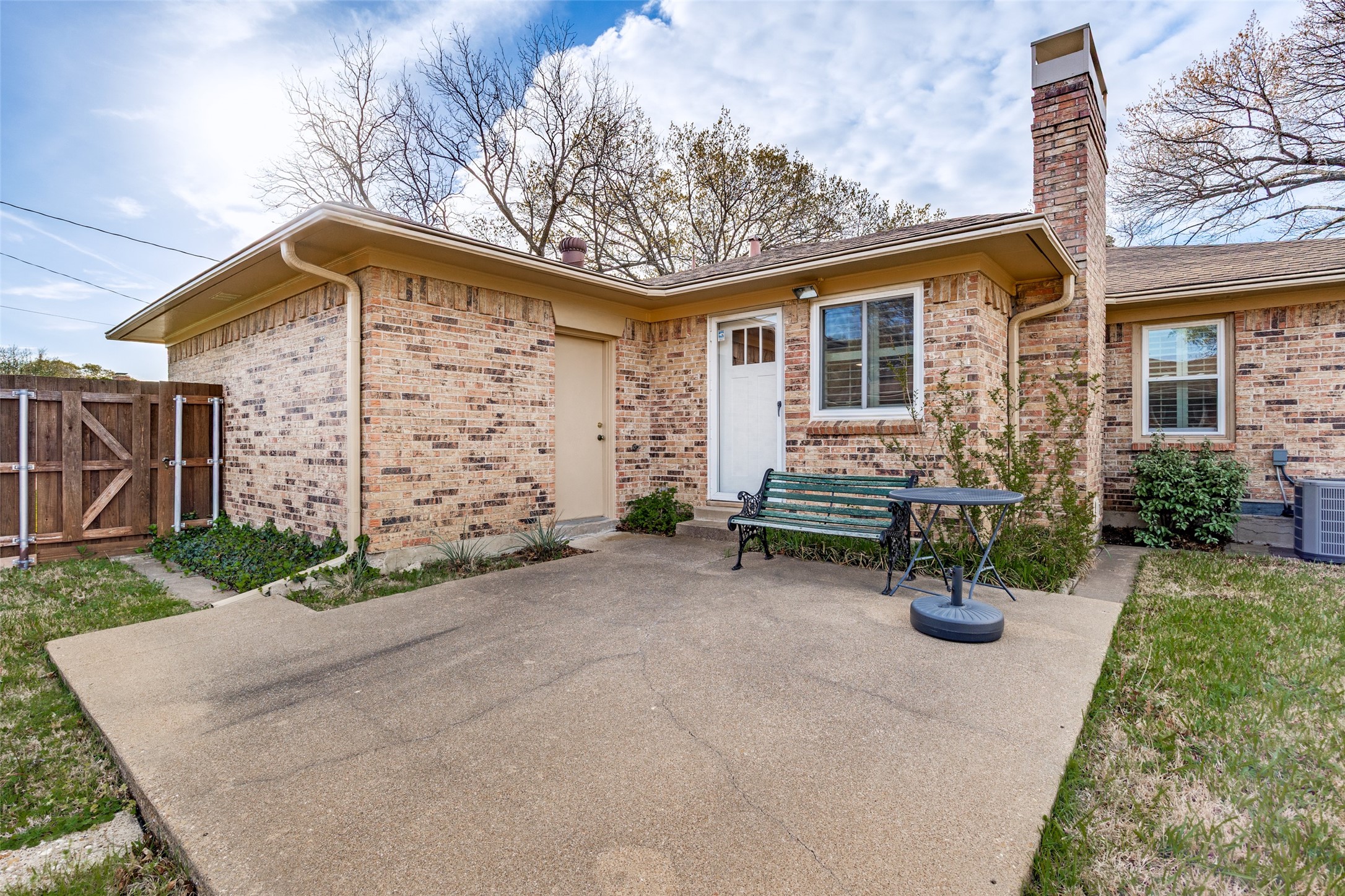 3019 Sharpview Lane Dallas TX 75228
