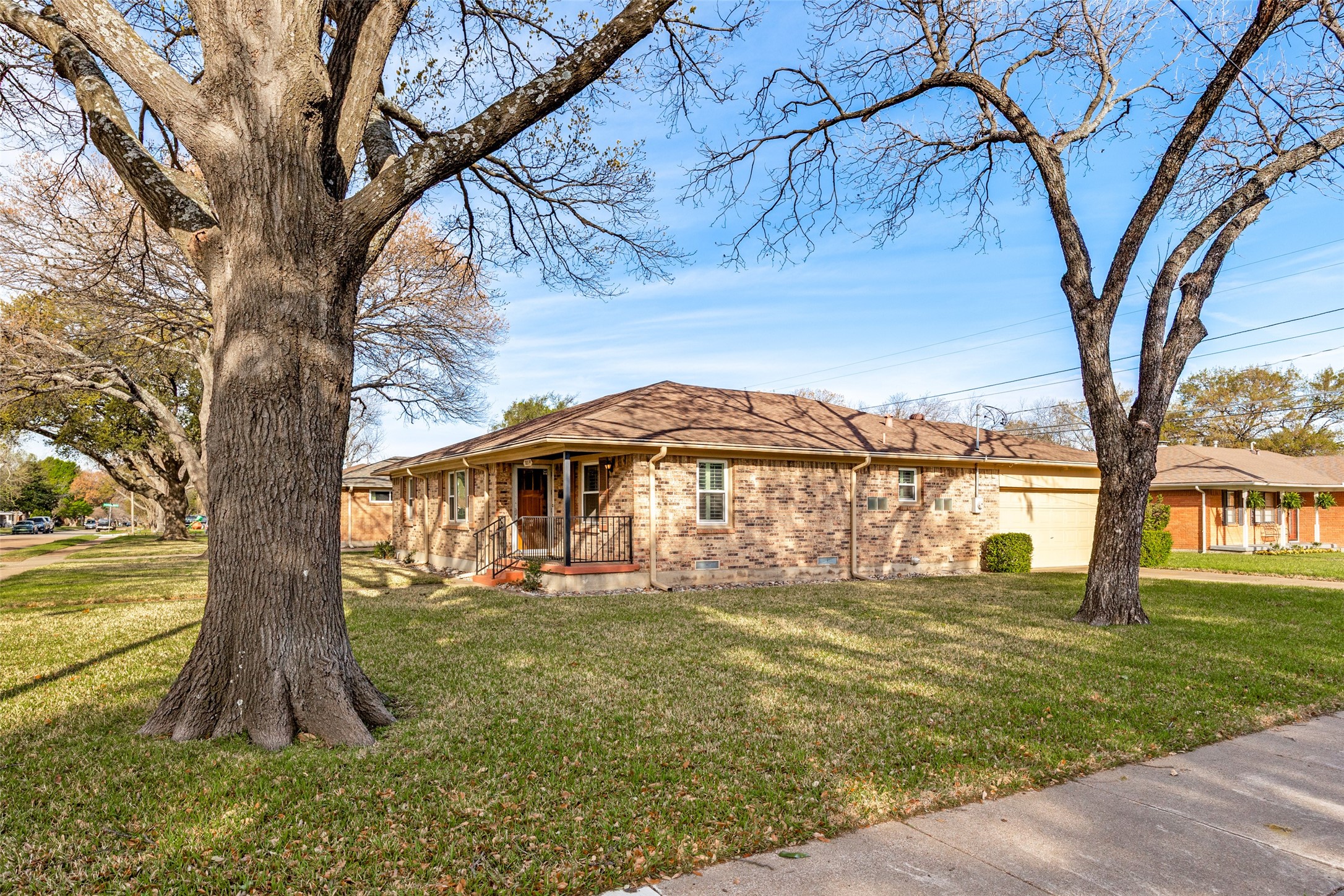 3019 Sharpview Lane Dallas TX 75228