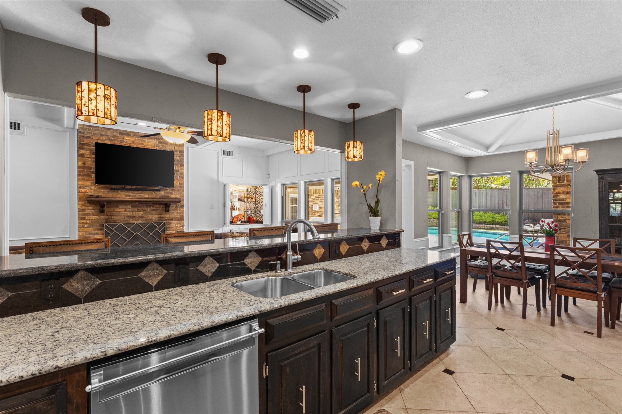 9426 Hillview Drive Dallas TX 75231