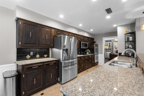 9426 Hillview Drive Dallas TX 75231