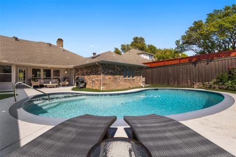 9426 Hillview Drive Dallas TX 75231