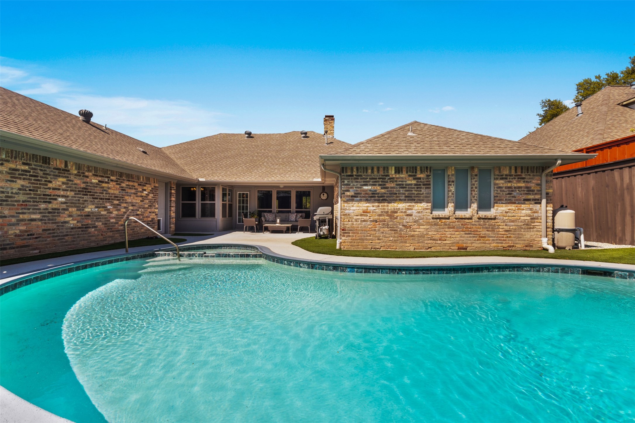 9426 Hillview Drive Dallas TX 75231