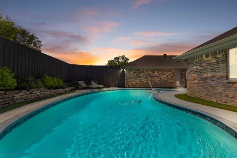 9426 Hillview Drive Dallas TX 75231