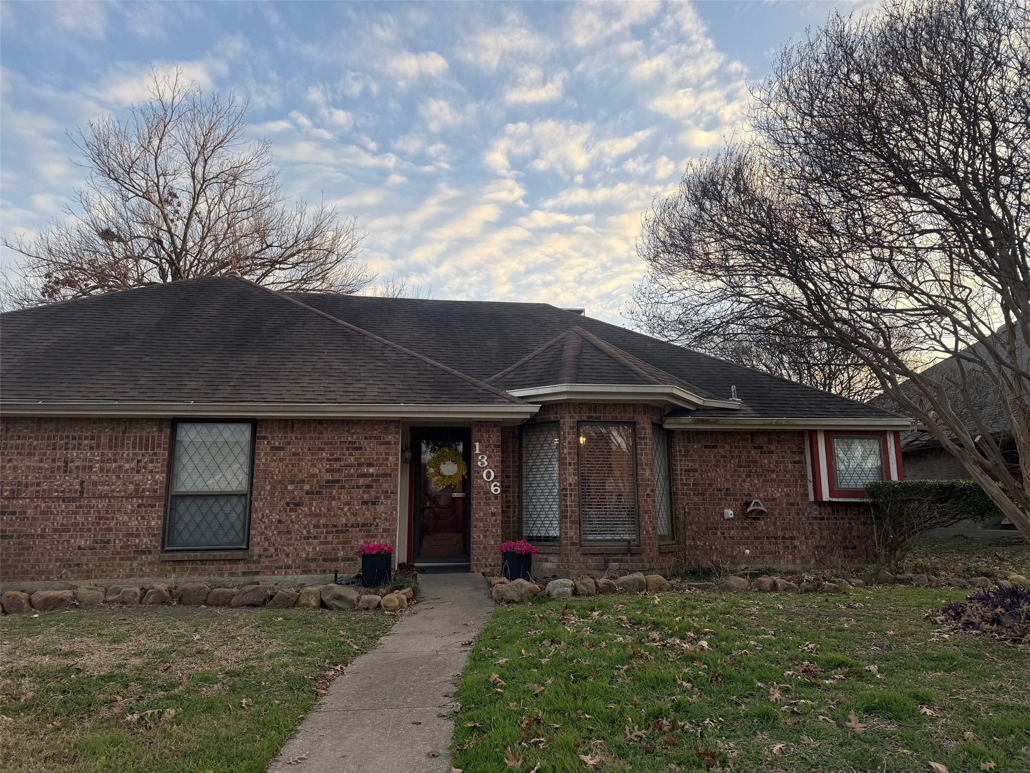 1306 Cardigan Street Garland TX 75040