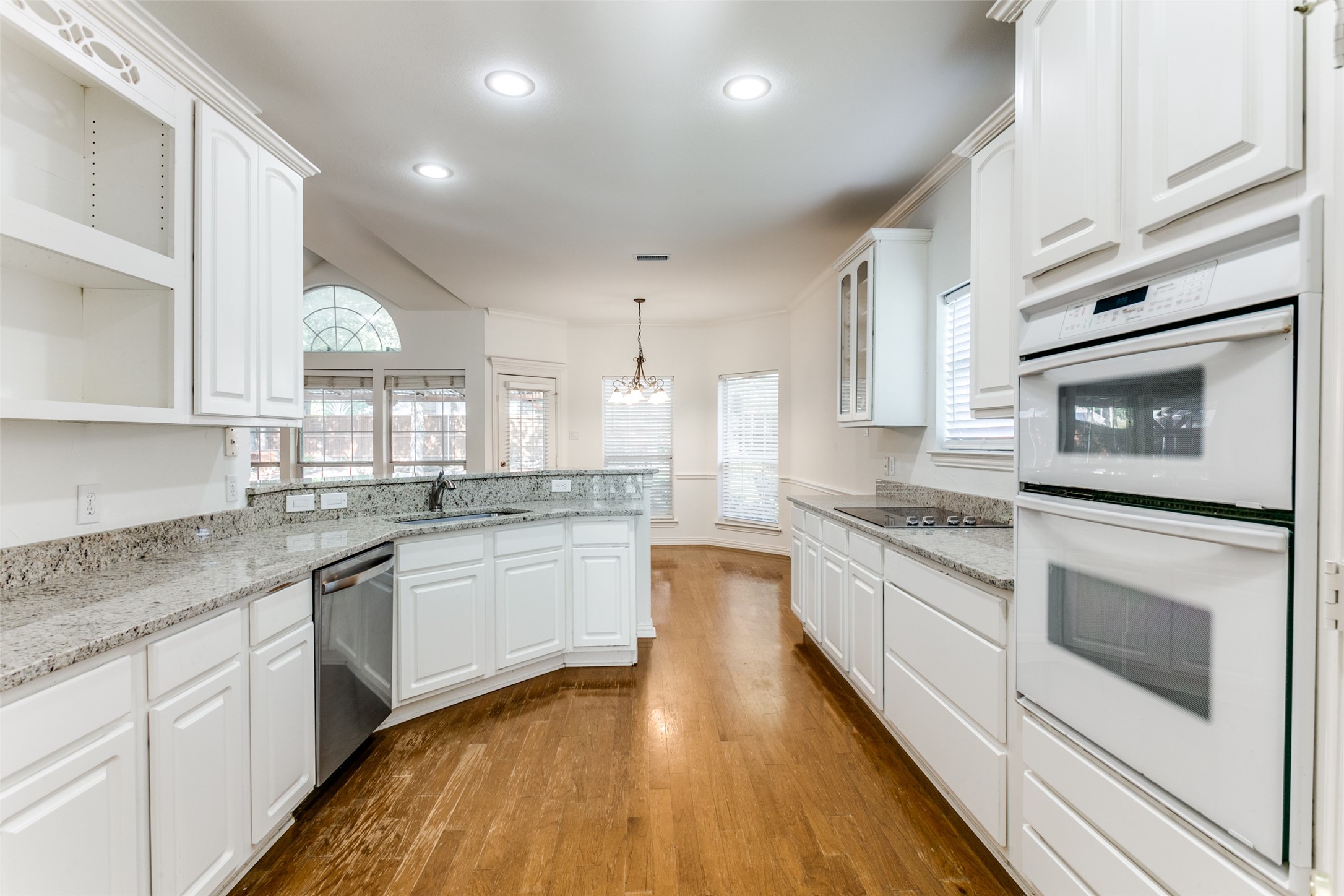 2401 Magnolia Leaf Lane Flower Mound TX 75022