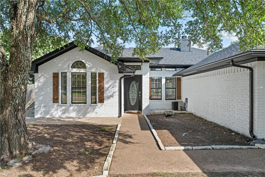 14316 Chisolm Drive Woodway TX 76712