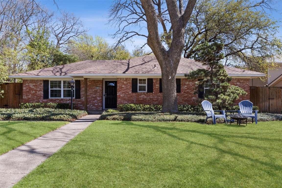 9726 Queenswood Lane Dallas TX 75238