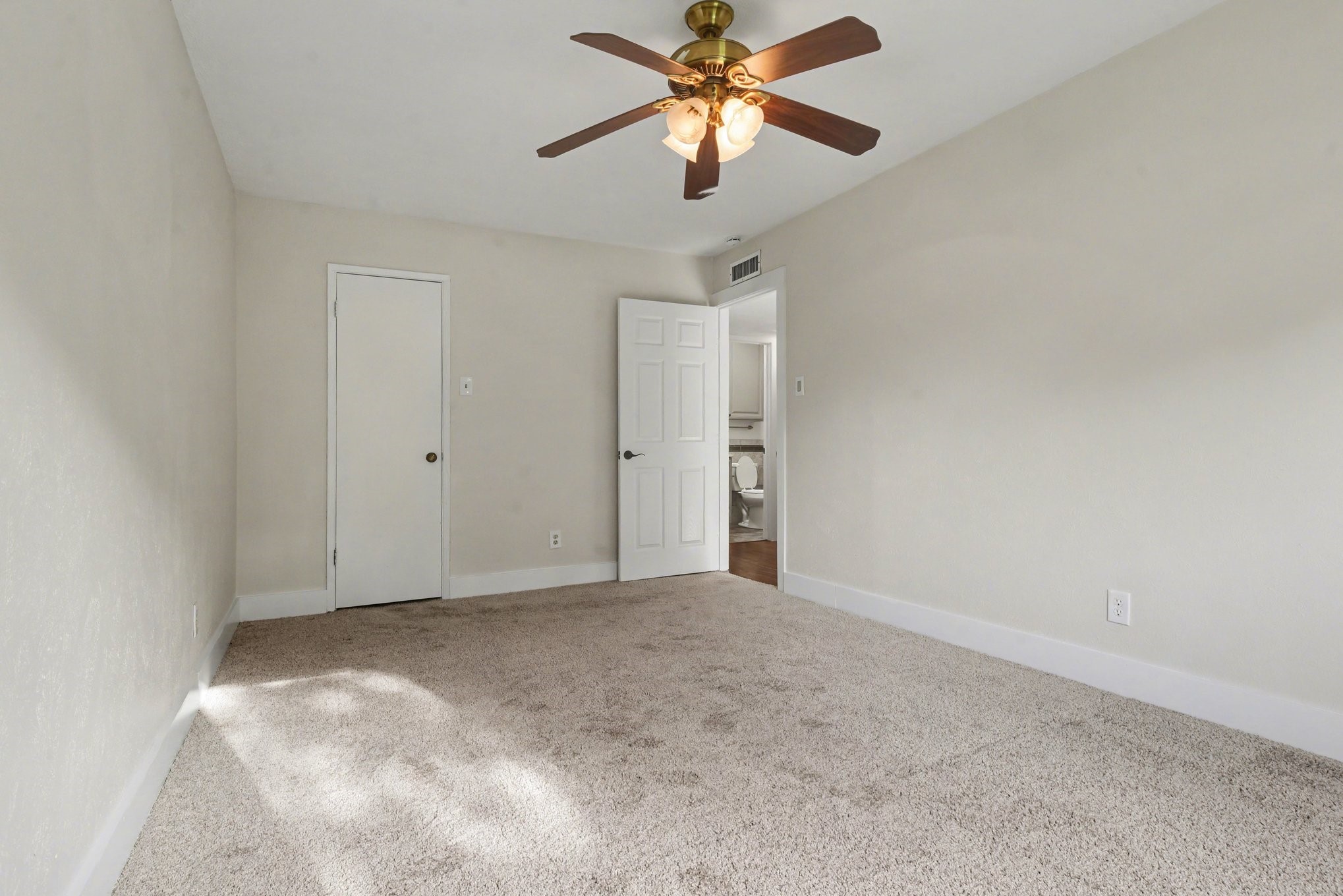 5926 Rosehill Road Garland TX 75043