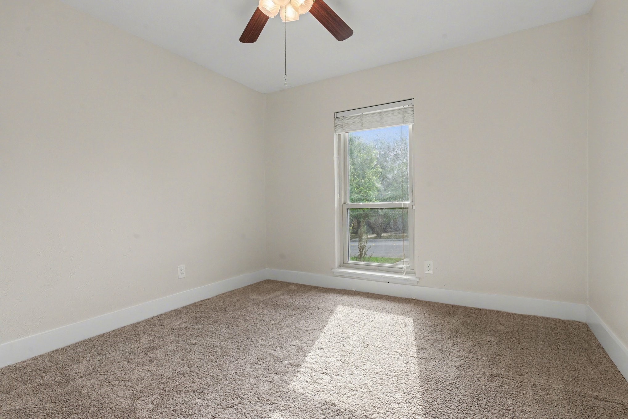 5926 Rosehill Road Garland TX 75043