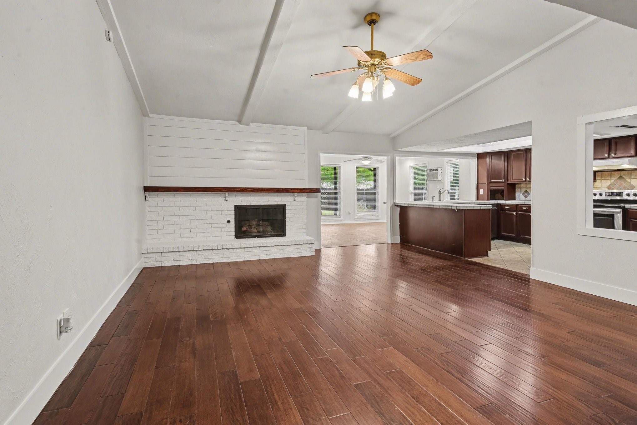 5926 Rosehill Road Garland TX 75043