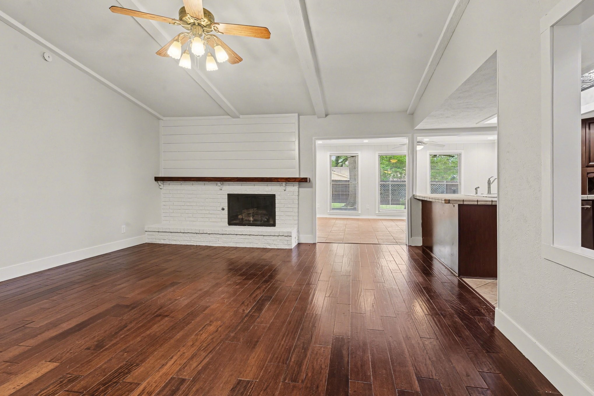 5926 Rosehill Road Garland TX 75043
