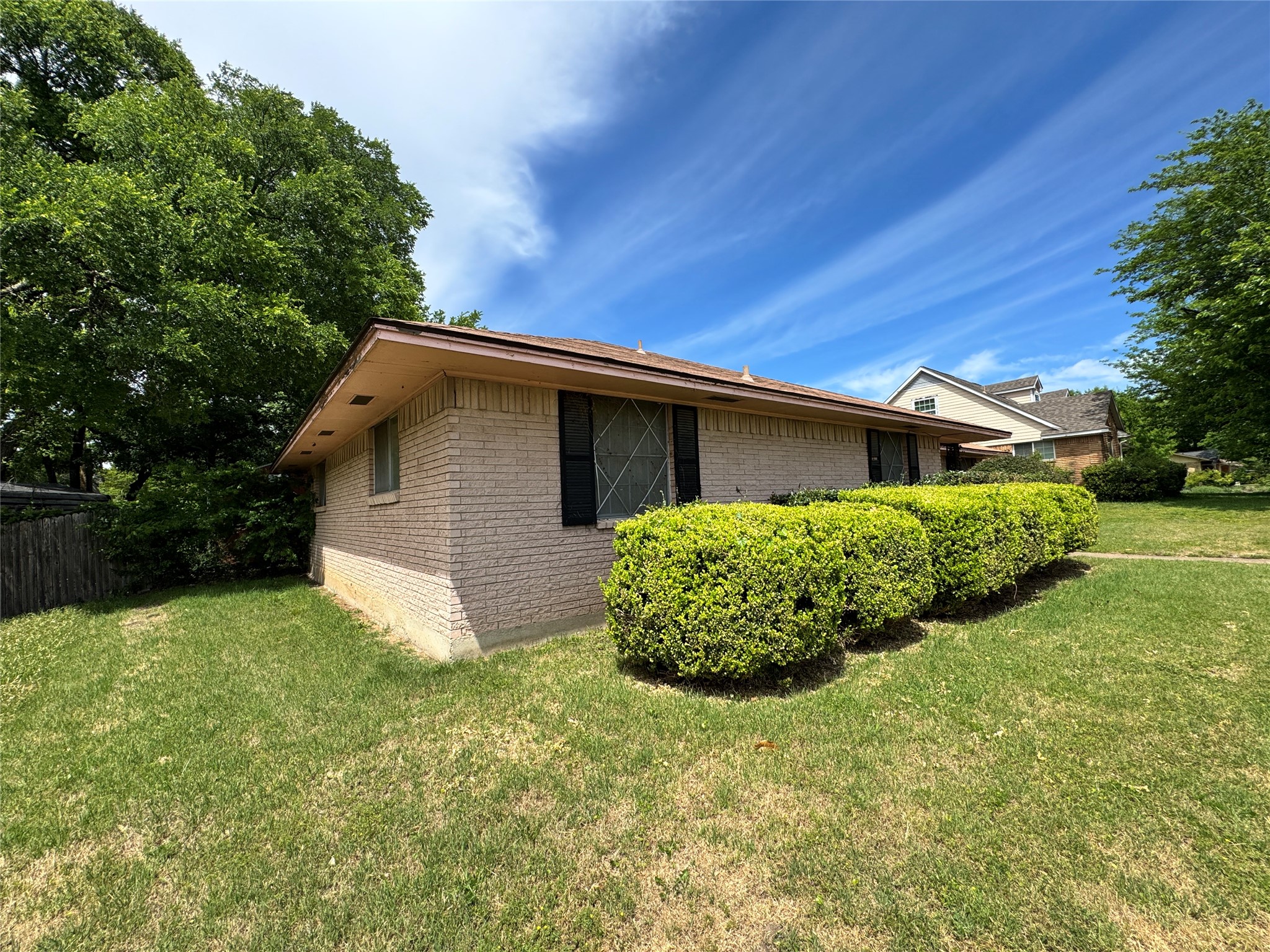 4115 Shoreline Drive Dallas TX 75233