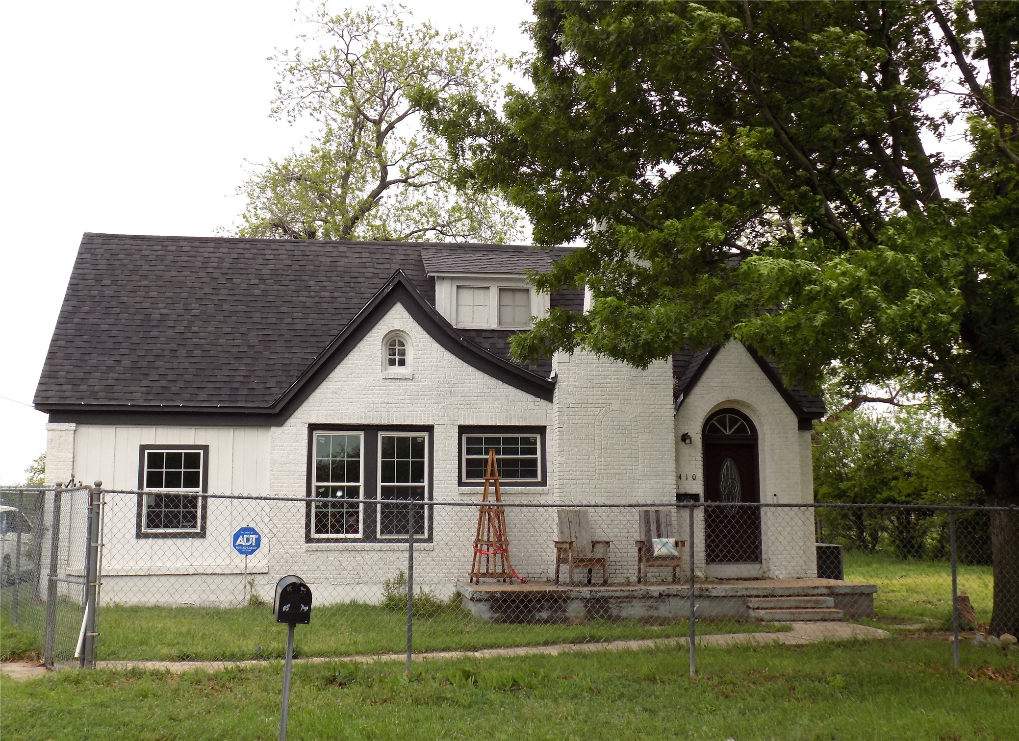 410 S Mill Street Bowie TX 76230