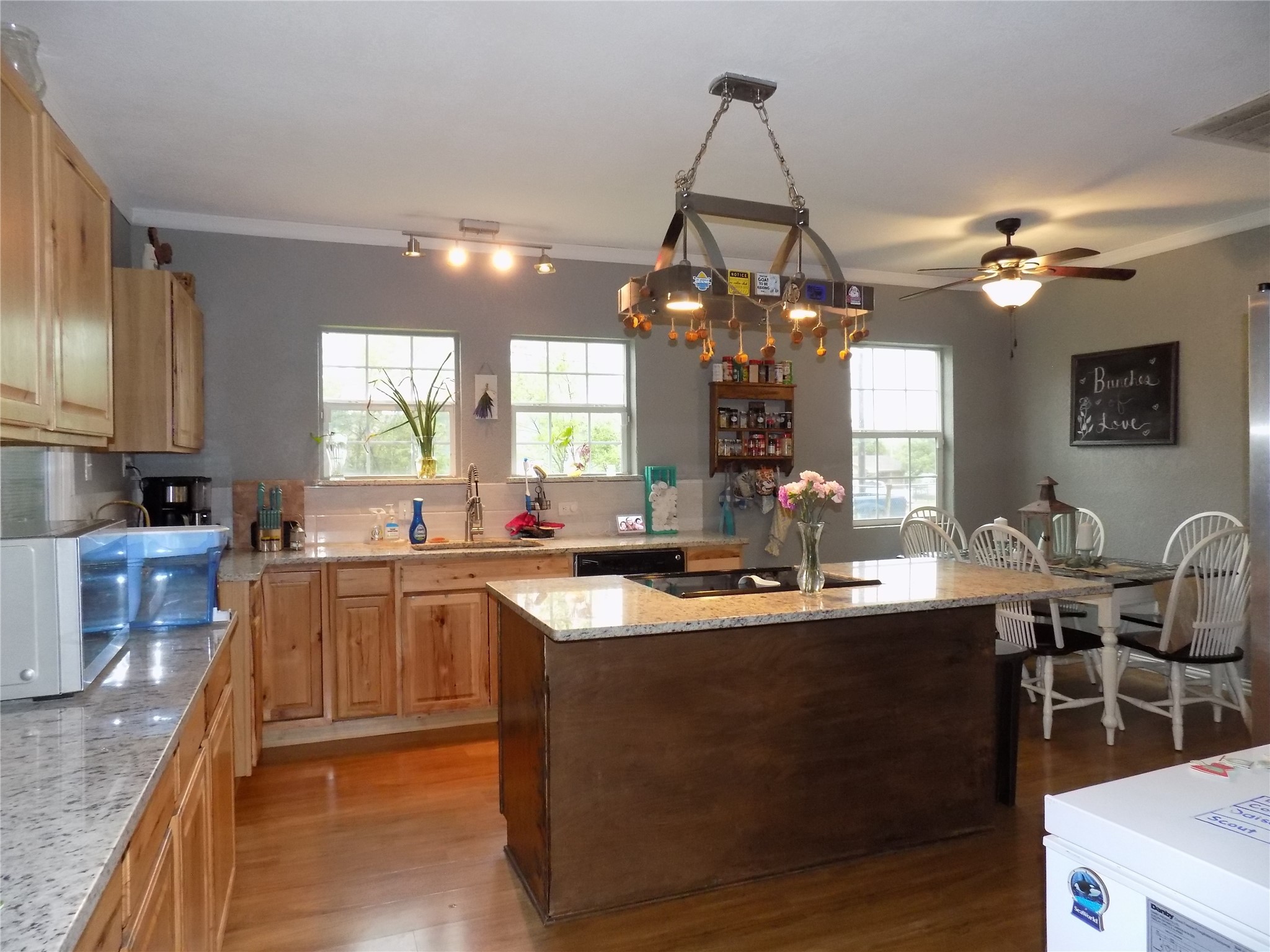 410 S Mill Street Bowie TX 76230
