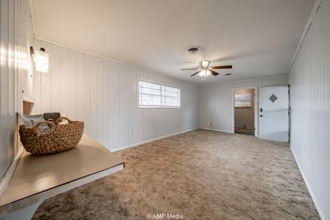 510 W Irving Street Munday TX 76371