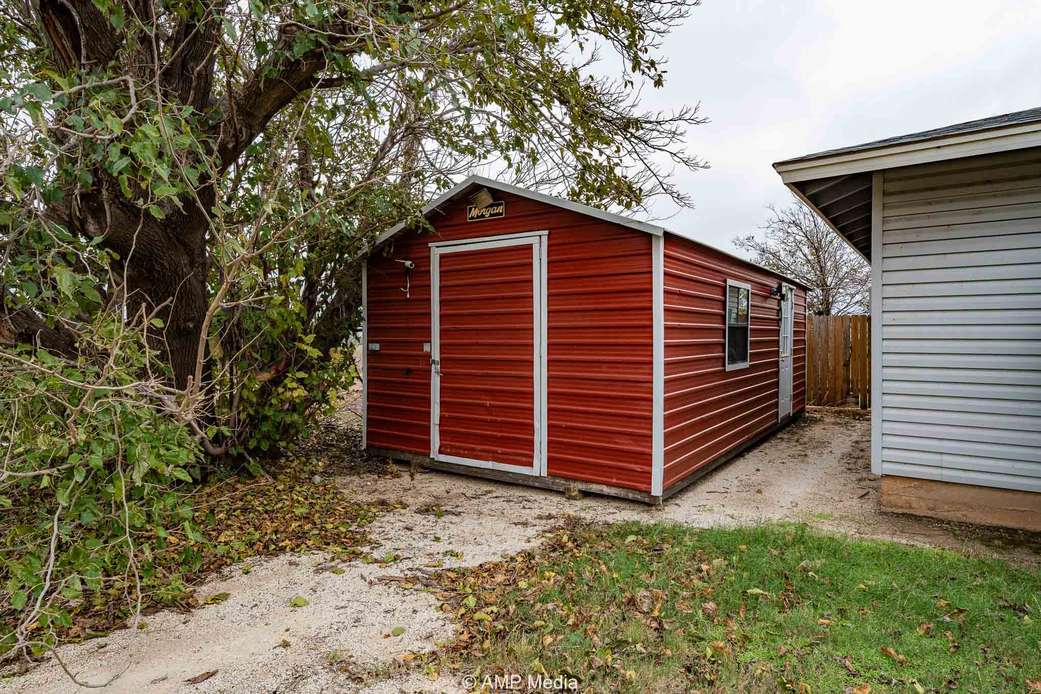 510 W Irving Street Munday TX 76371