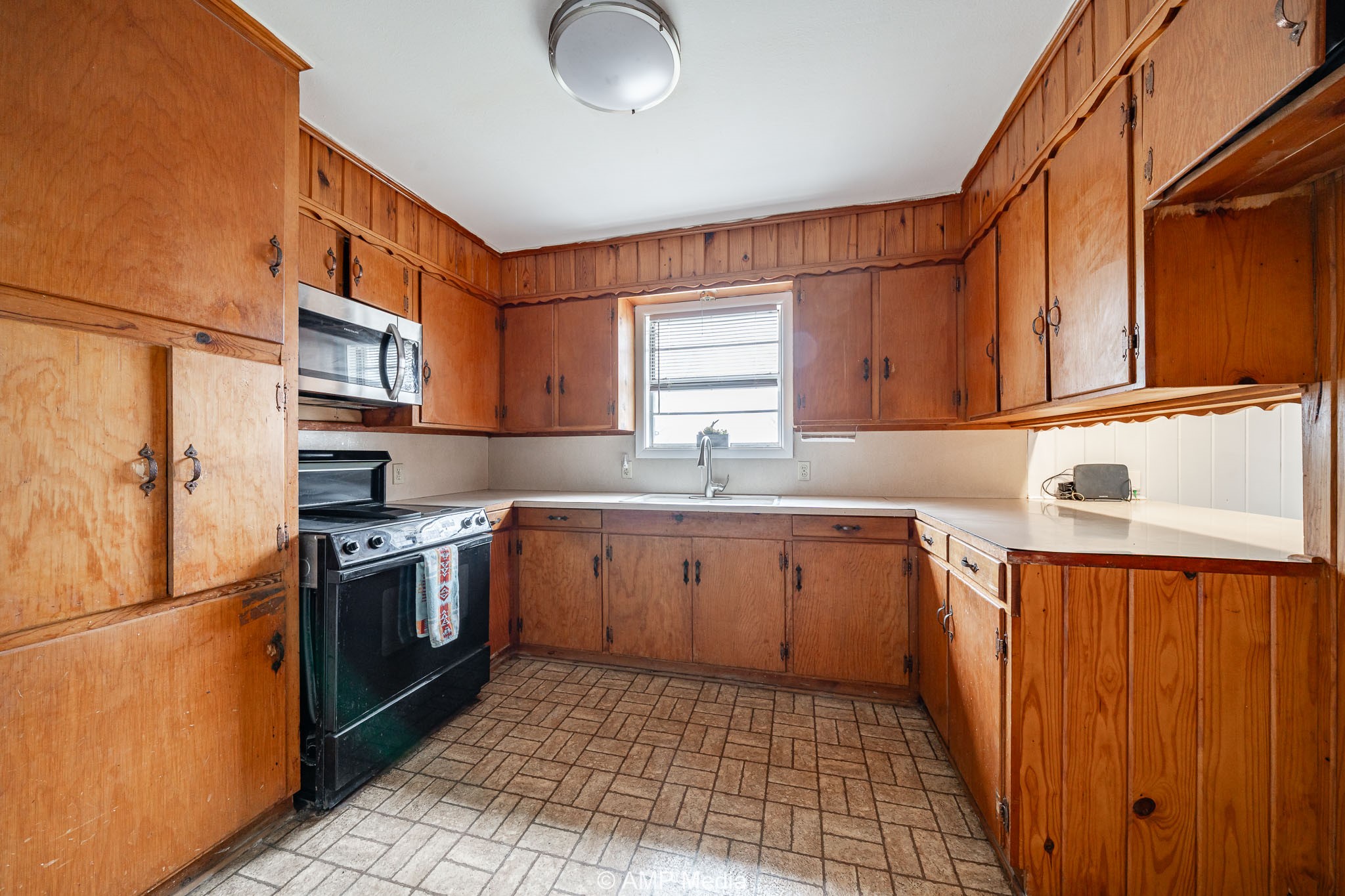 510 W Irving Street Munday TX 76371