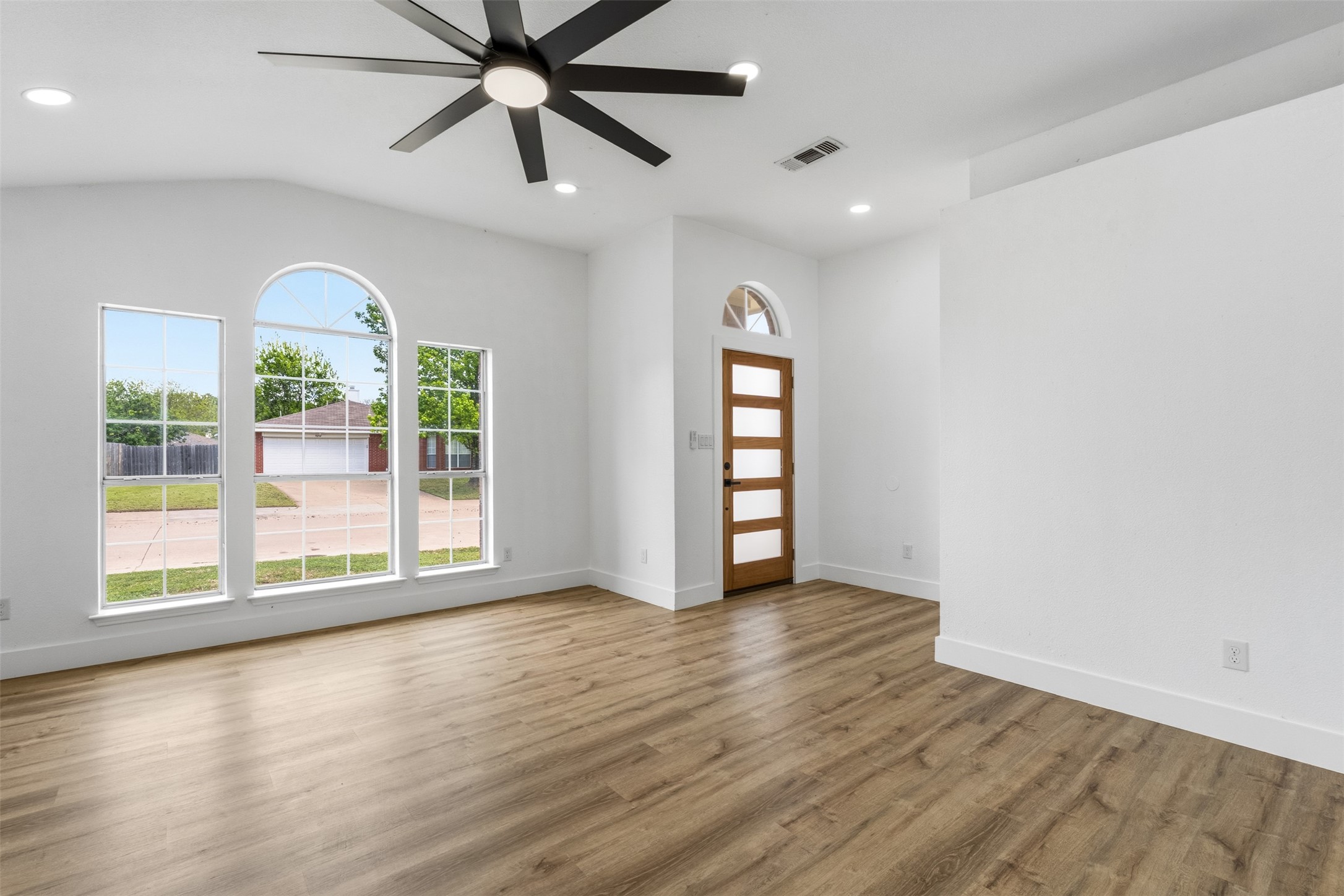 9255 Crimnson Court Dallas TX 75217