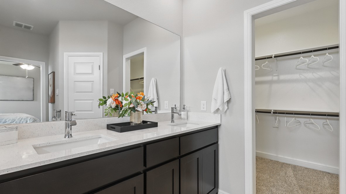 1919 Cherokee Lane Cleburne TX 76033