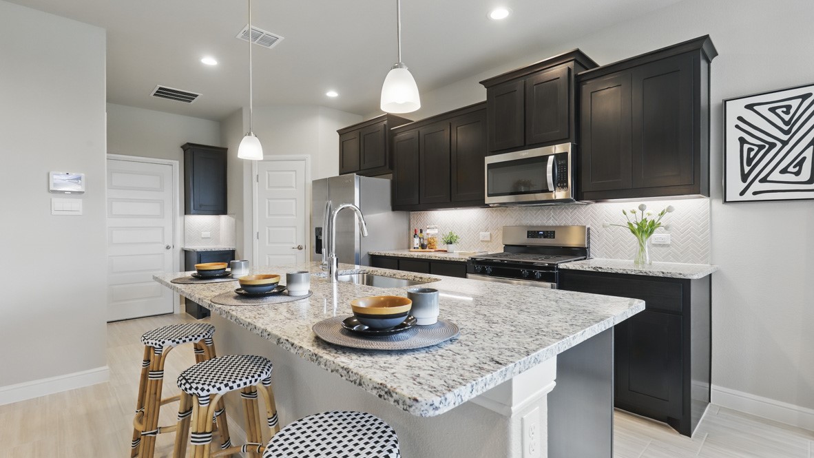 1919 Cherokee Lane Cleburne TX 76033