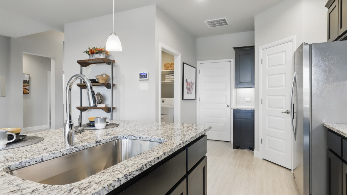 1919 Cherokee Lane Cleburne TX 76033