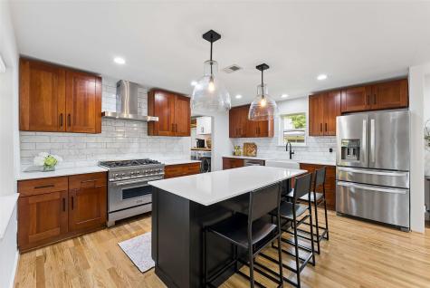 6735 Kingsbury Drive Dallas TX 75231