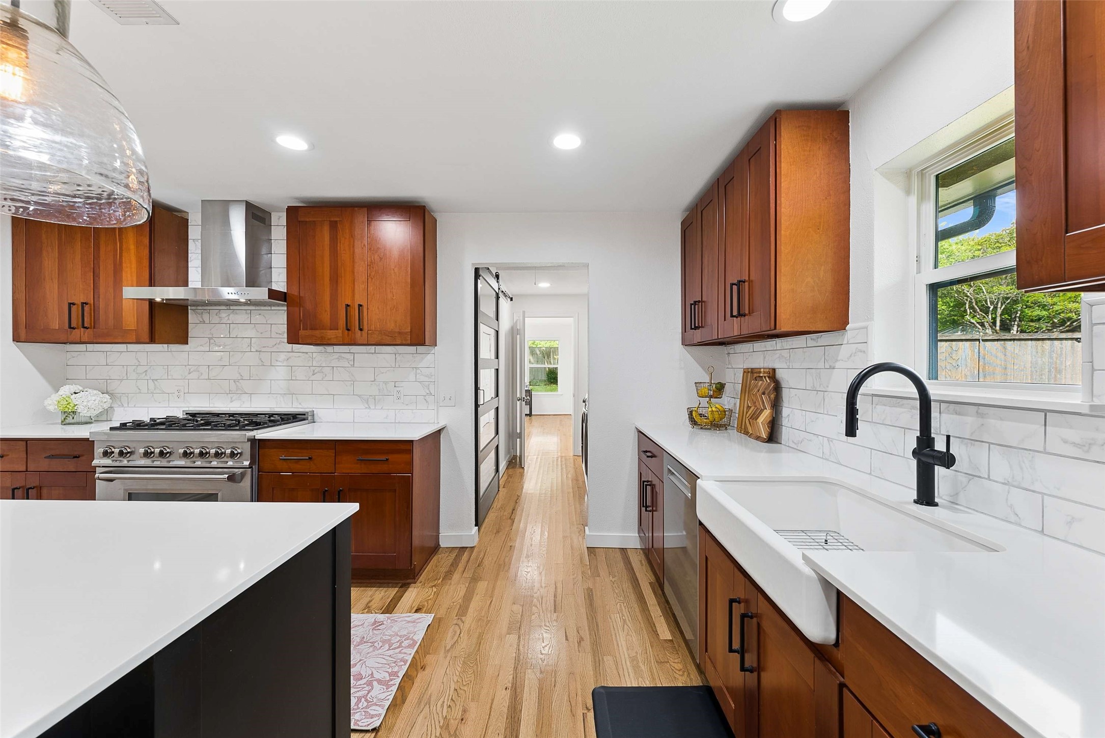 6735 Kingsbury Drive Dallas TX 75231