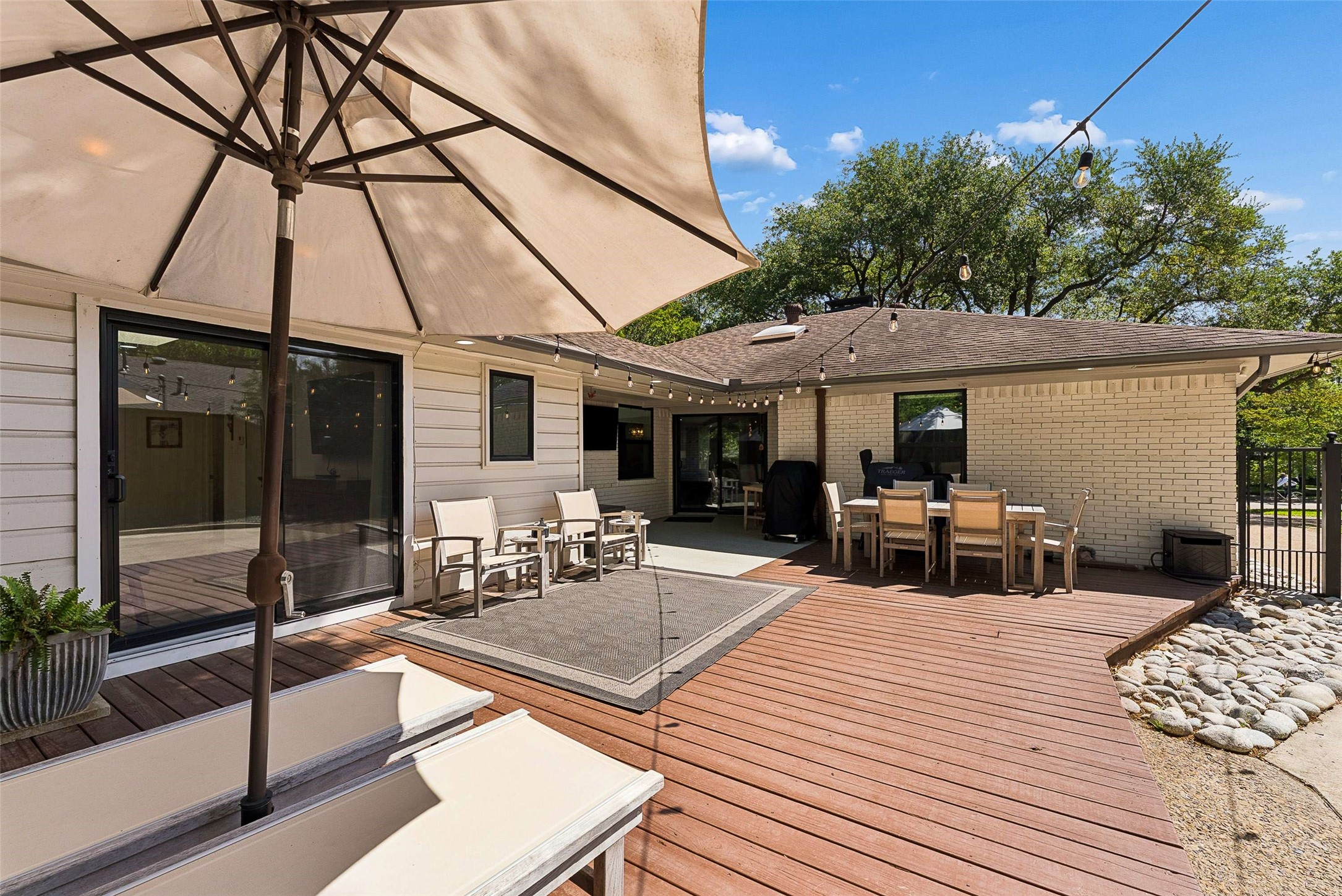 6735 Kingsbury Drive Dallas TX 75231