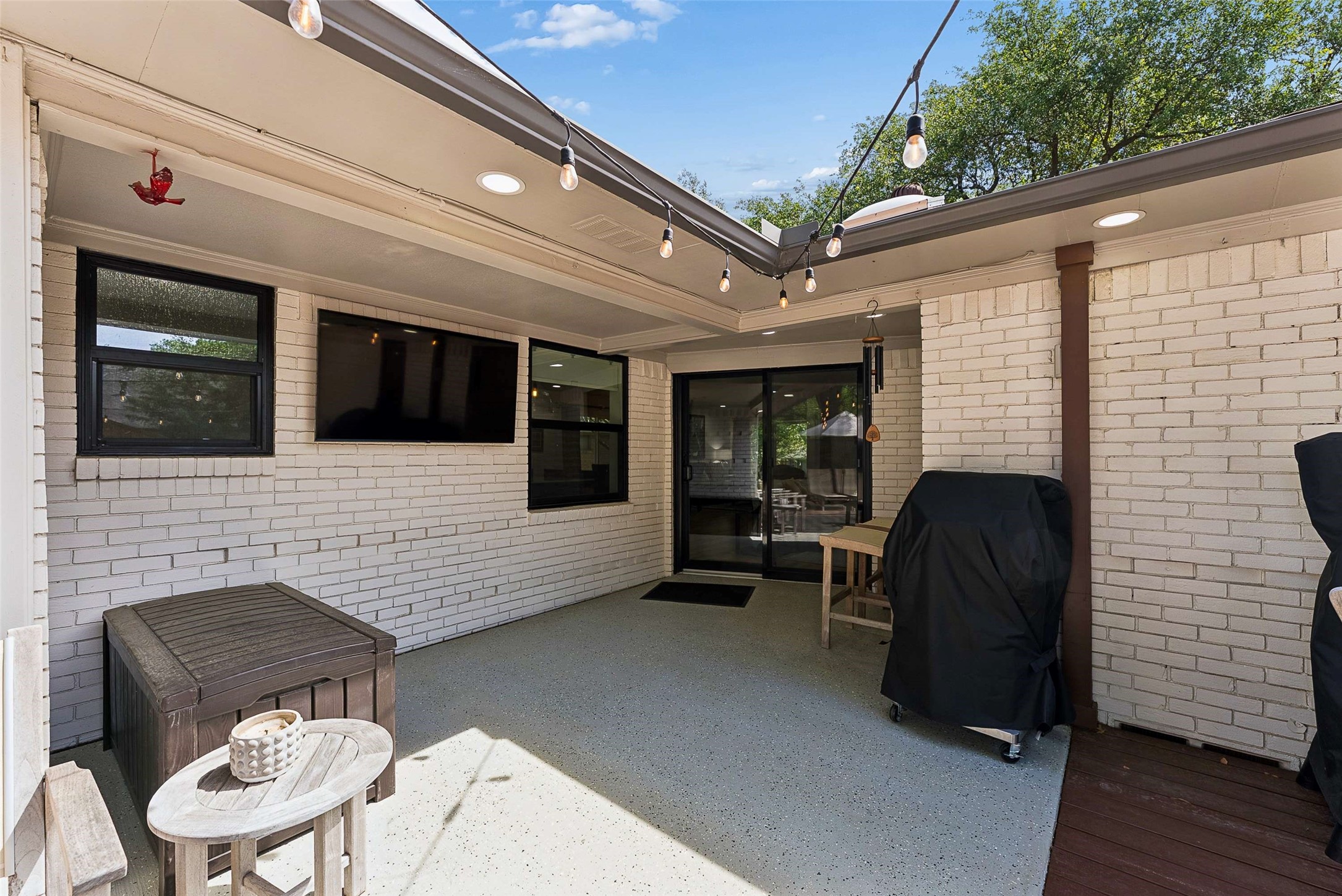 6735 Kingsbury Drive Dallas TX 75231