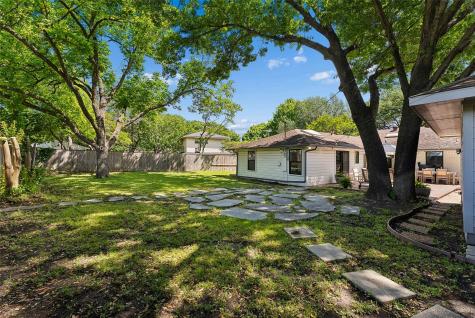 6735 Kingsbury Drive Dallas TX 75231
