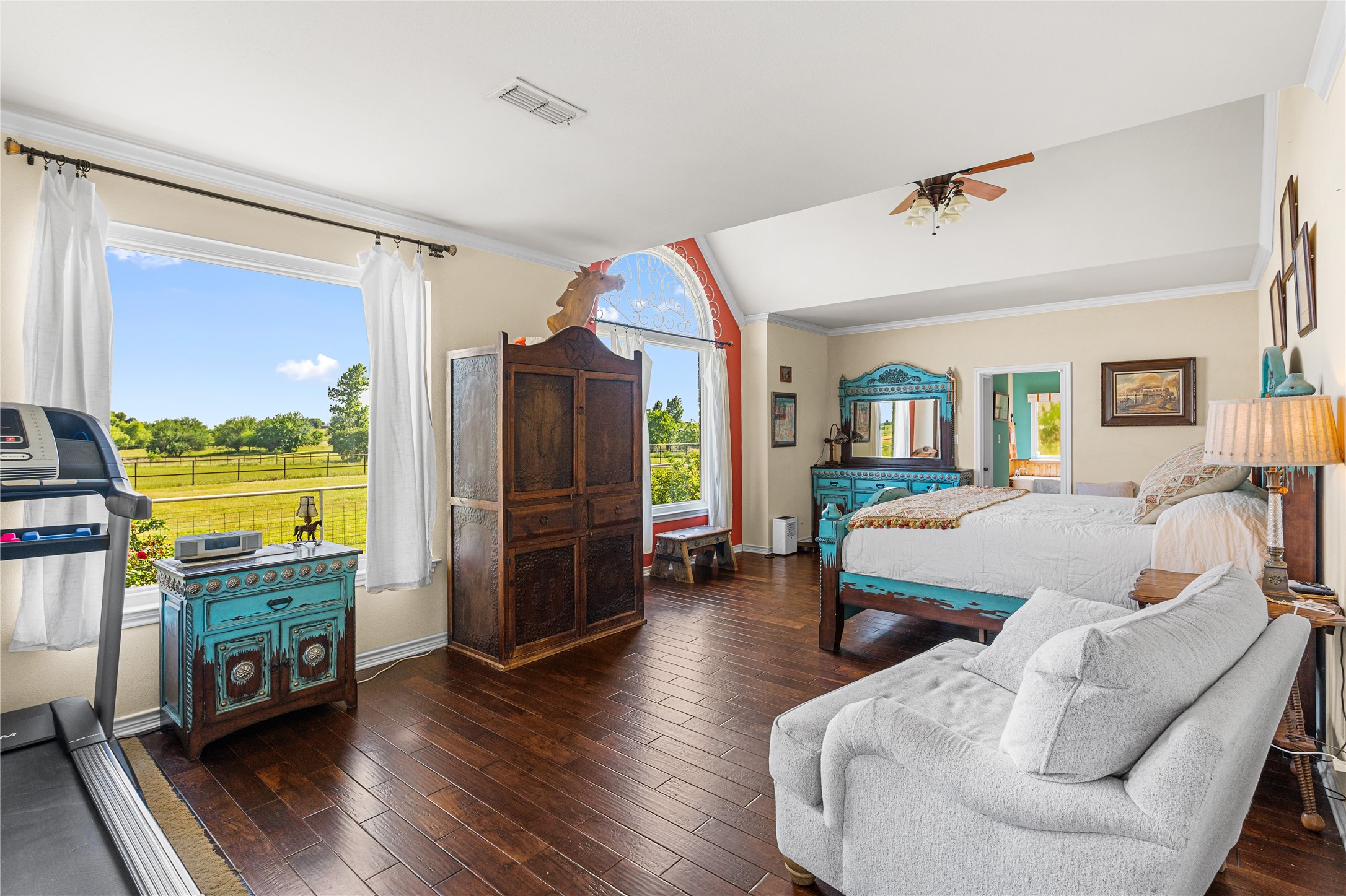 590 County Road 385 Valley View TX 76272