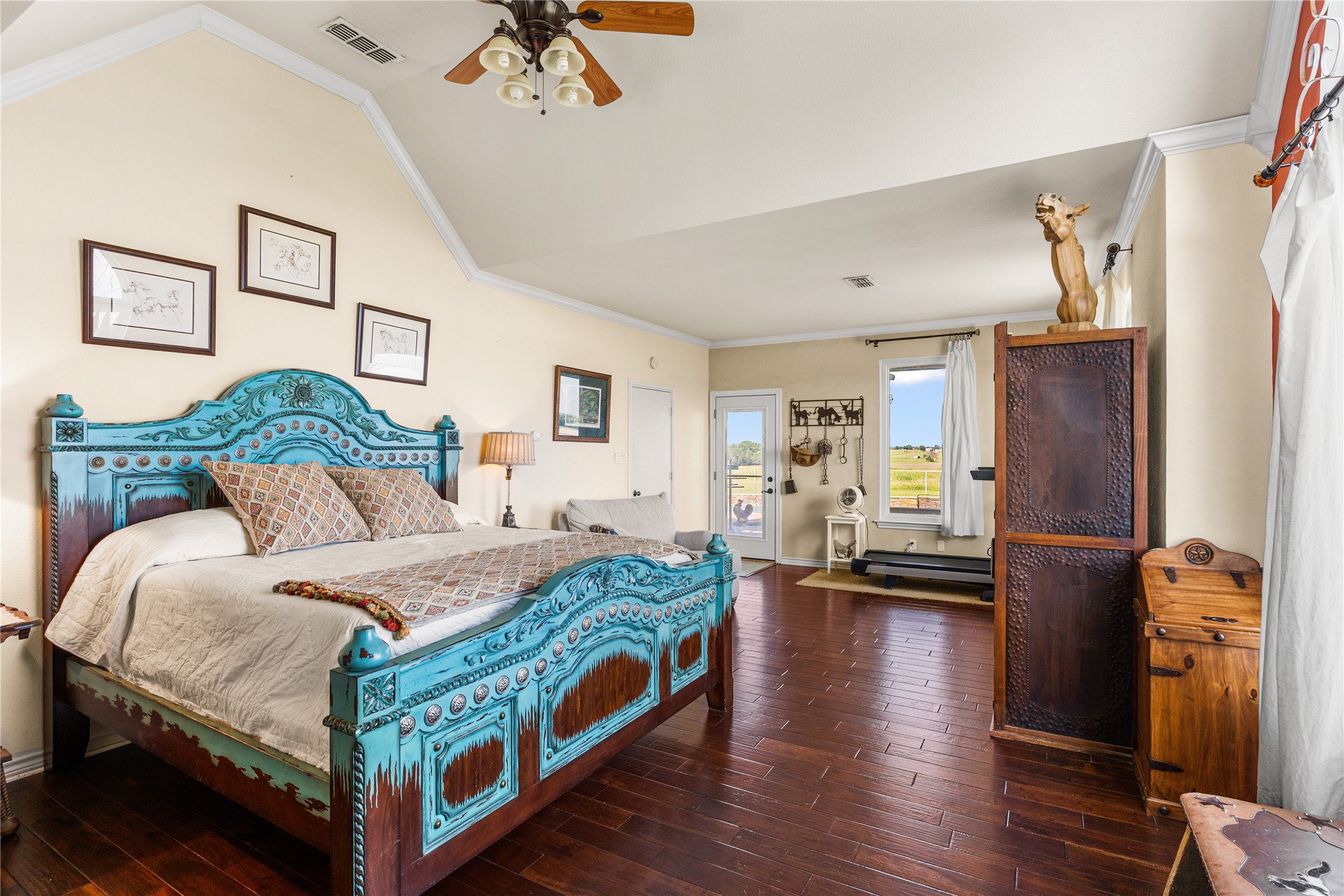 590 County Road 385 Valley View TX 76272