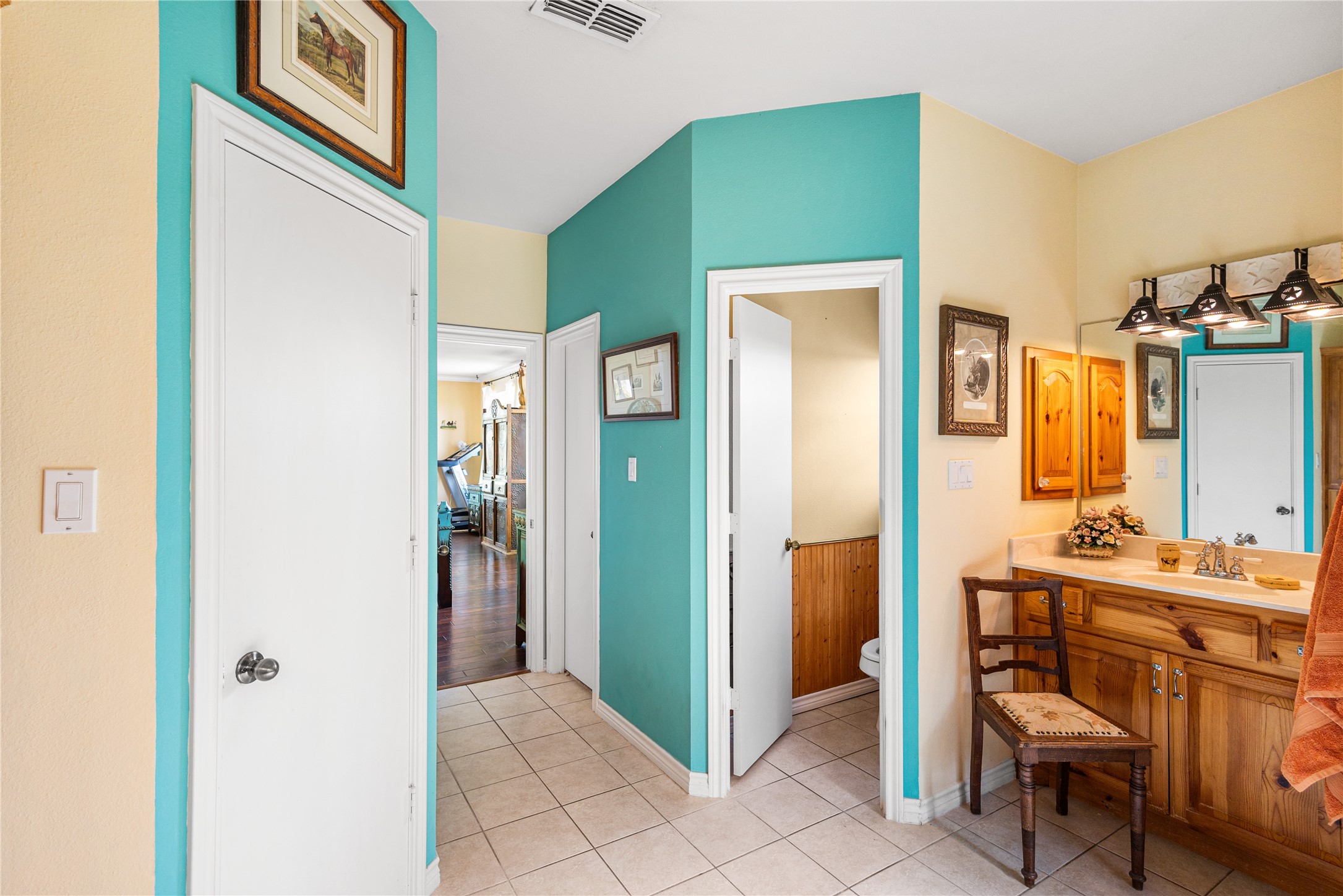 590 County Road 385 Valley View TX 76272