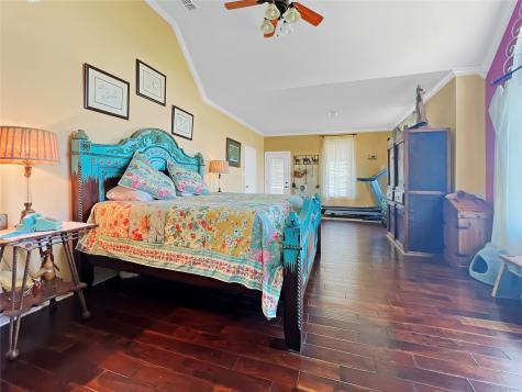 590 County Road 385 Valley View TX 76272