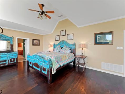 590 County Road 385 Valley View TX 76272