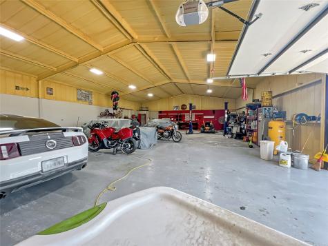 590 County Road 385 Valley View TX 76272