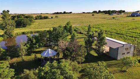 590 County Road 385 Valley View TX 76272