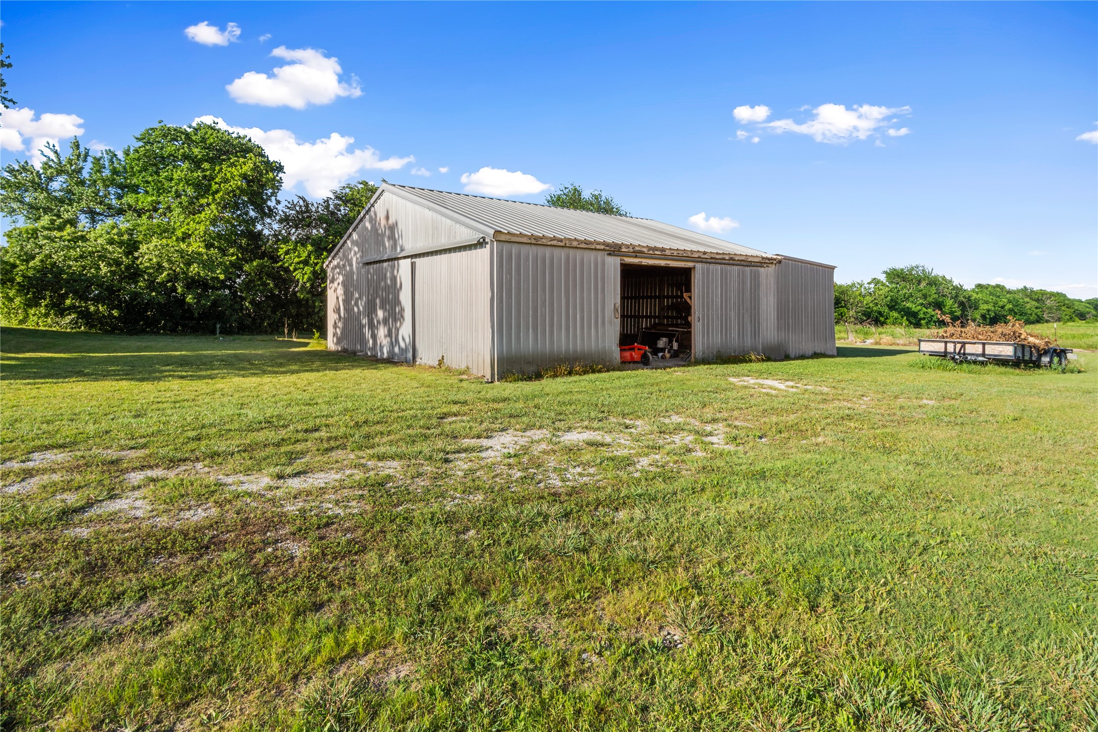 590 County Road 385 Valley View TX 76272
