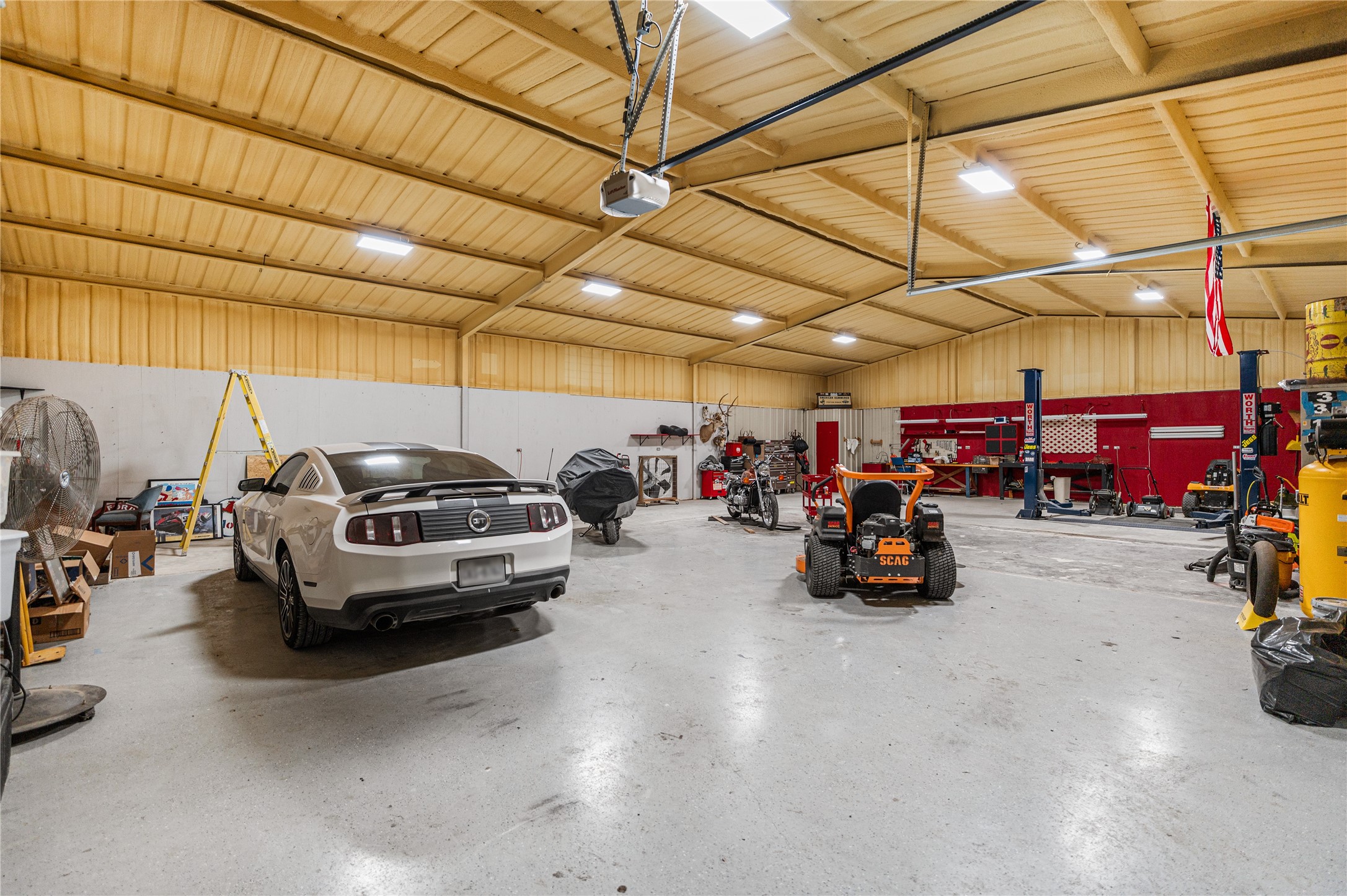 590 County Road 385 Valley View TX 76272