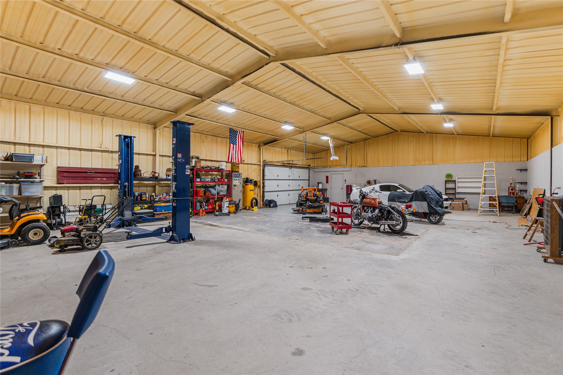 590 County Road 385 Valley View TX 76272
