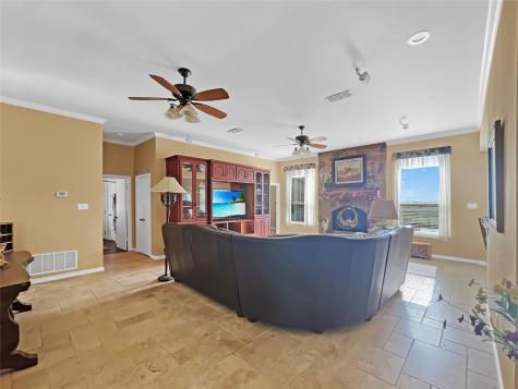 590 County Road 385 Valley View TX 76272