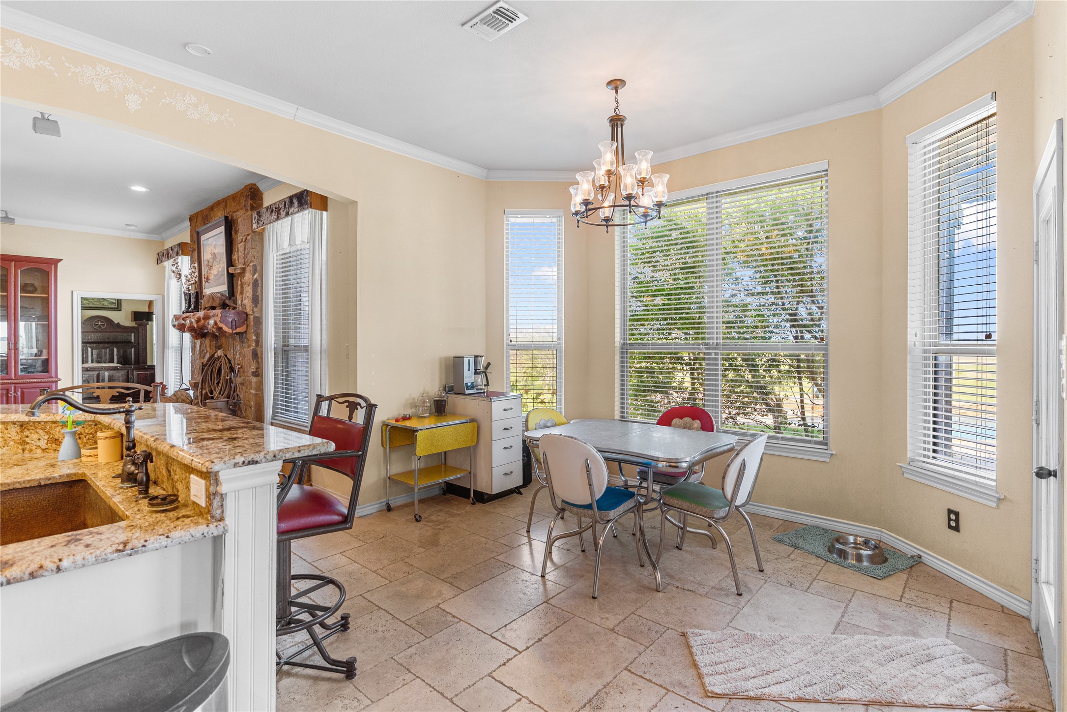 590 County Road 385 Valley View TX 76272
