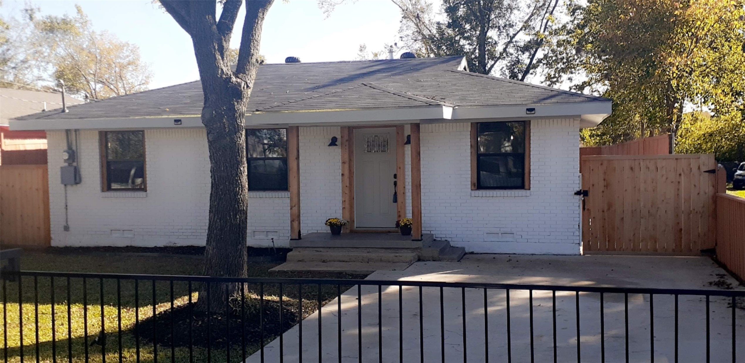 8628 Old Homestead Drive Dallas TX 75217
