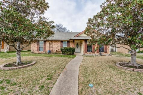 1025 Carriagehouse Lane Garland TX 75040