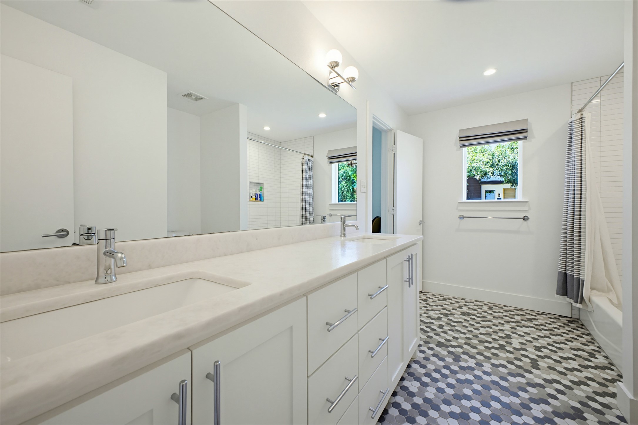 6415 Mercedes Avenue Dallas TX 75214